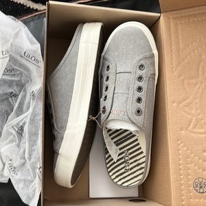 Taos EZ soul grey new with tags NEVER WORN